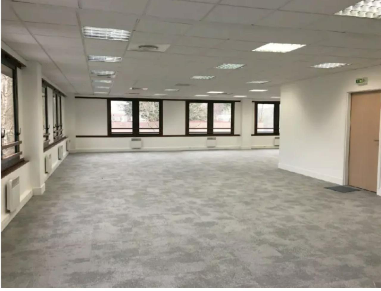 Bureau Orsay 378m² Location bureau Orsay Essonne OLBUR2529721 0